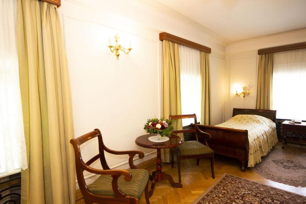 Hotel Butikowy Palac Jablonna Exterior photo
